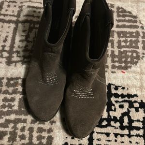 This a Clark’s Artisan boot